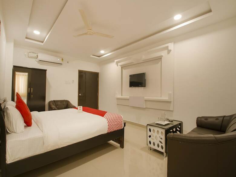 Hotel Oyo 13062 Kamala Residency-inn