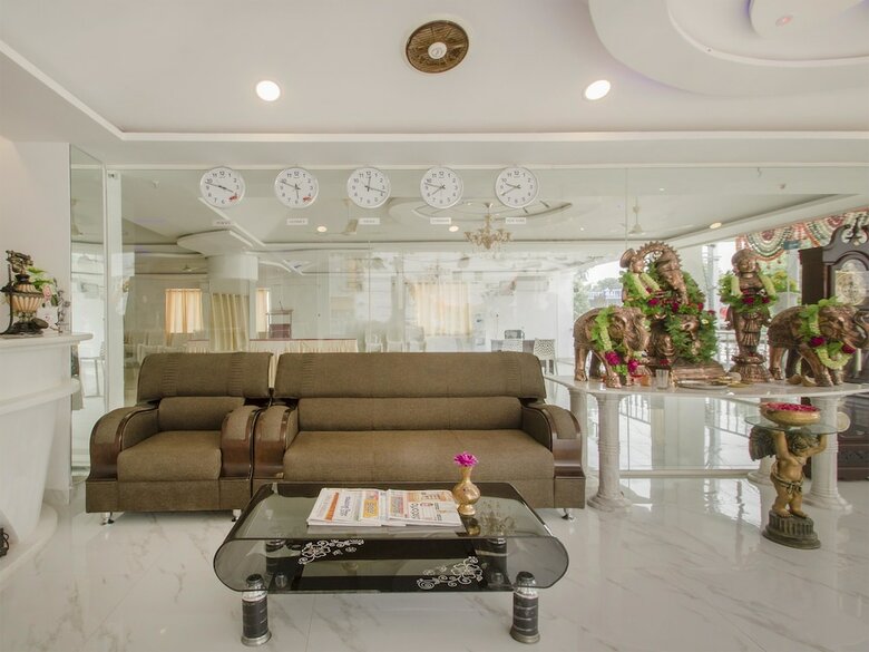 Hotel Oyo 13062 Kamala Residency-inn