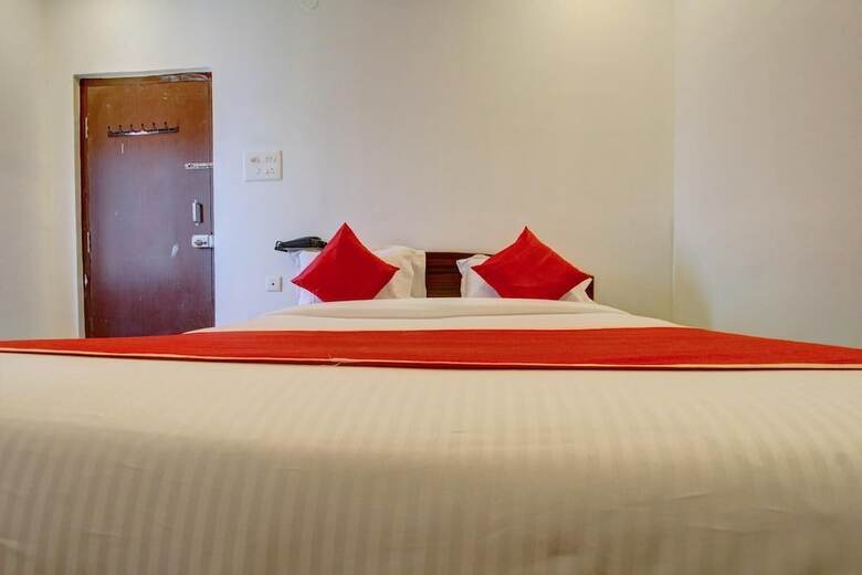Apartamentos Oyo 11670 Hotel Vishnu Priya Residency