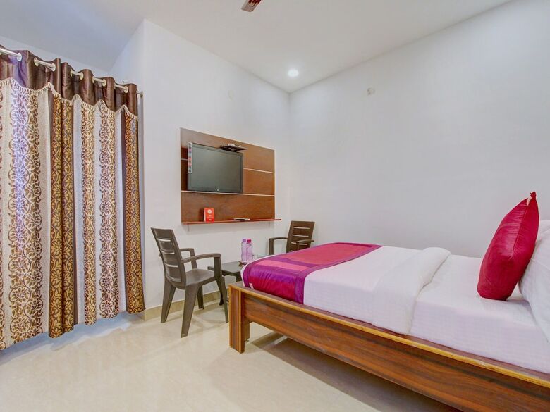 Apartamentos Oyo 11670 Hotel Vishnu Priya Residency