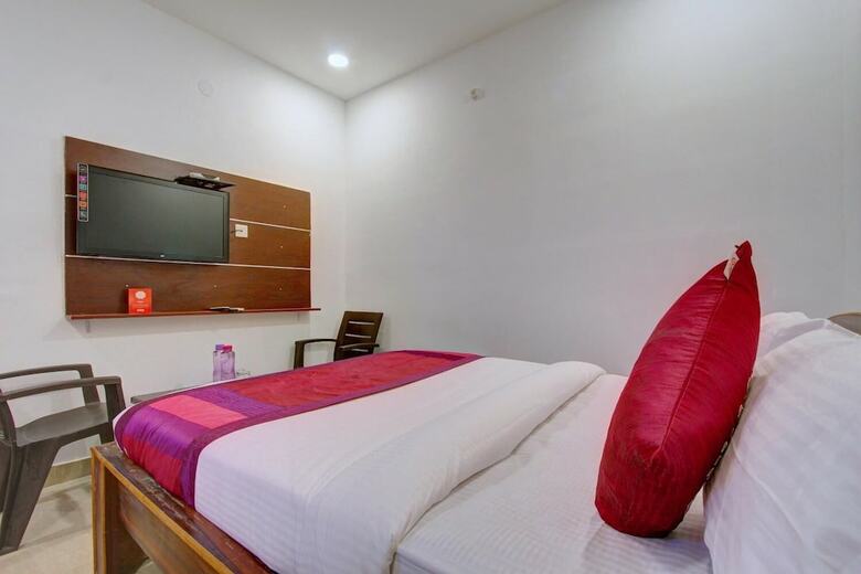 Apartamentos Oyo 11670 Hotel Vishnu Priya Residency