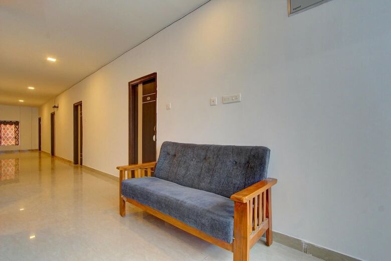 Apartamentos Oyo 11670 Hotel Vishnu Priya Residency