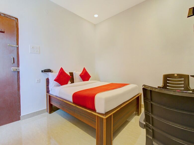 Apartamentos Oyo 11670 Hotel Vishnu Priya Residency