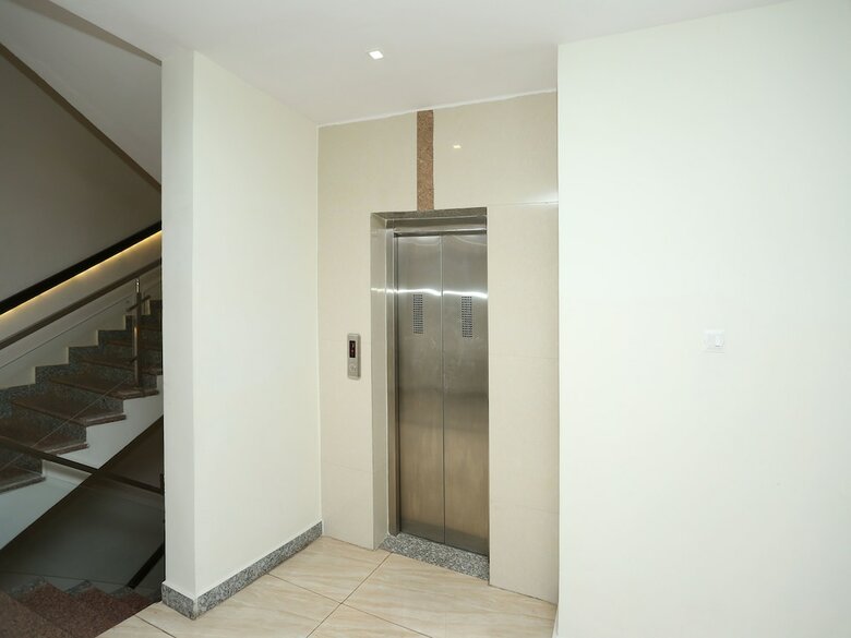 Oyo 11546 Hotel Csfc
