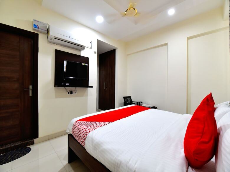 Hotel Oyo 13327 Thousand Cups
