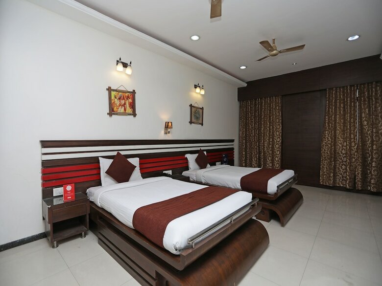 Hotel Oyo 11975 Siddharth International