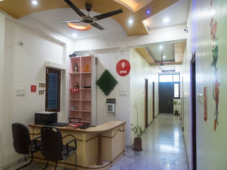 Oyo 11743 Hotel Shree Krishna