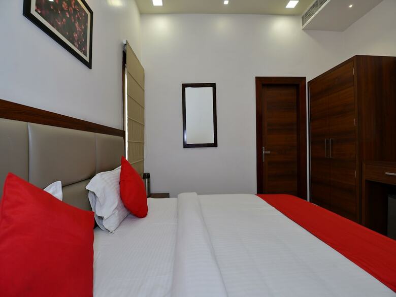 Oyo 11928 Hotel Ajmer Regency
