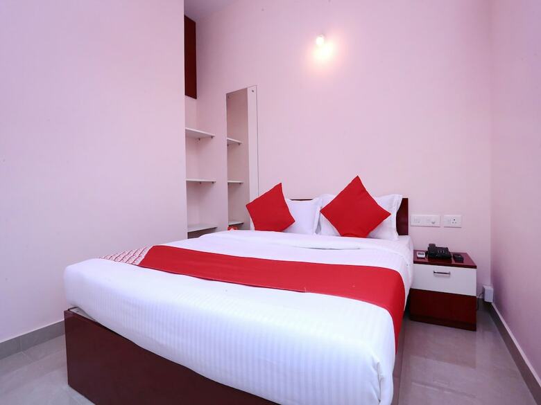 Hotel Oyo 13577 Tkr Metro Residency