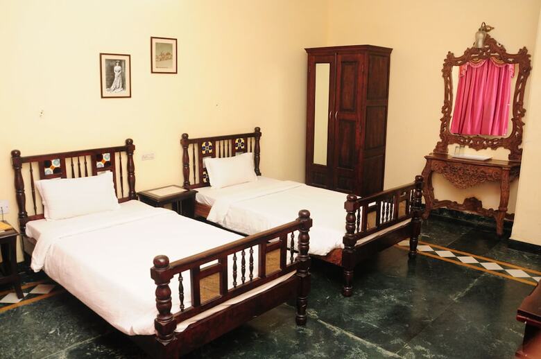 Hotel Sajjan Niwas