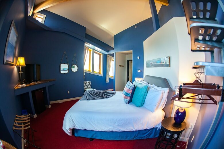 Hotel Blue Wave Inn
