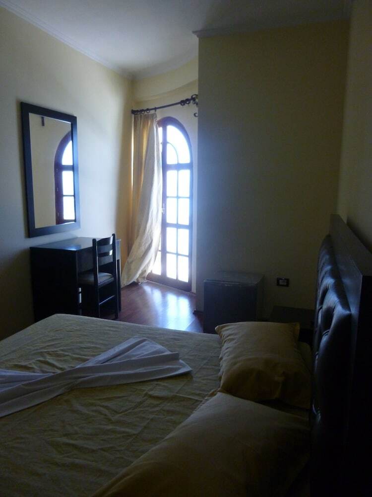 Hotel Il Conte Di Monte Cristo