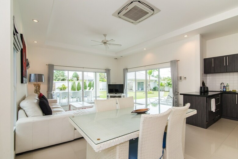 Private  4 Bedroom Pool Villa L28