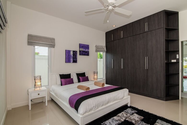 Private  4 Bedroom Pool Villa L28