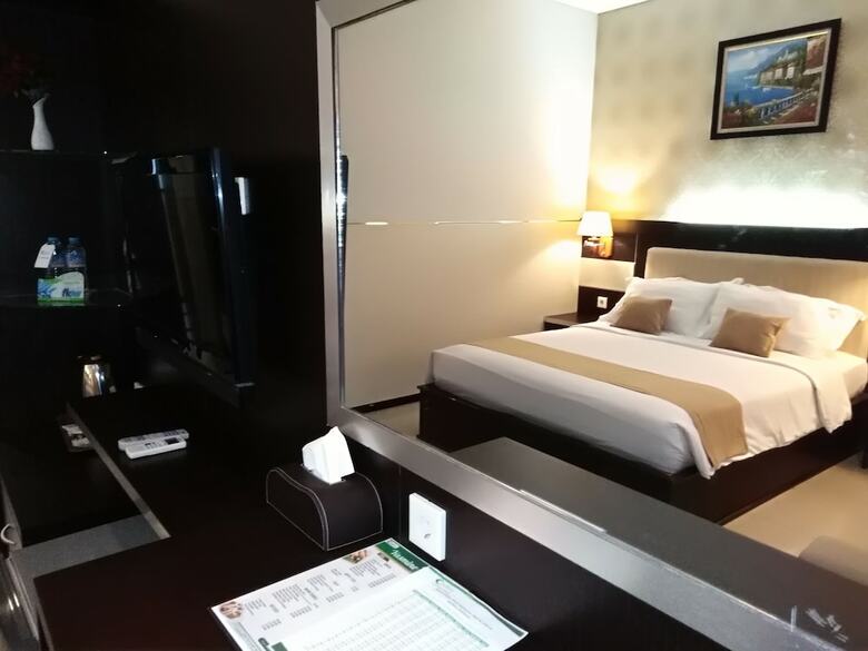 Zahra Syariah Hotel