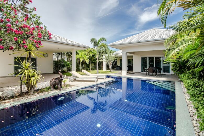 Hua Hin Pool Villa 3 Bedroom L53