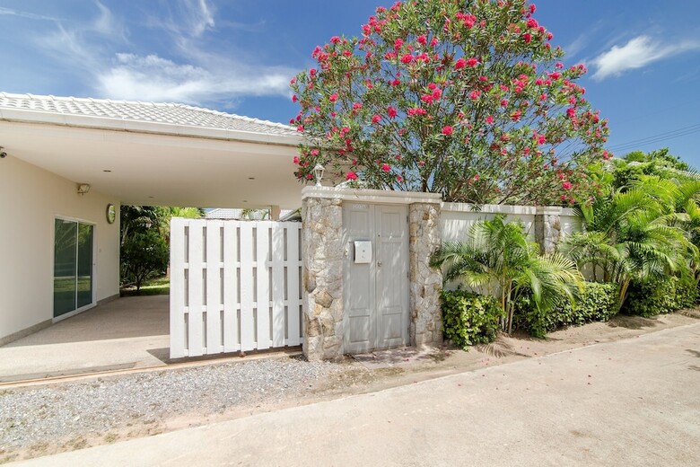 Hua Hin Pool Villa 3 Bedroom L53