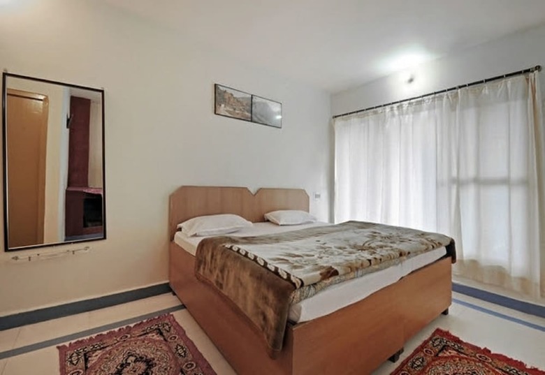 Hotel Janardan Resort Pangot