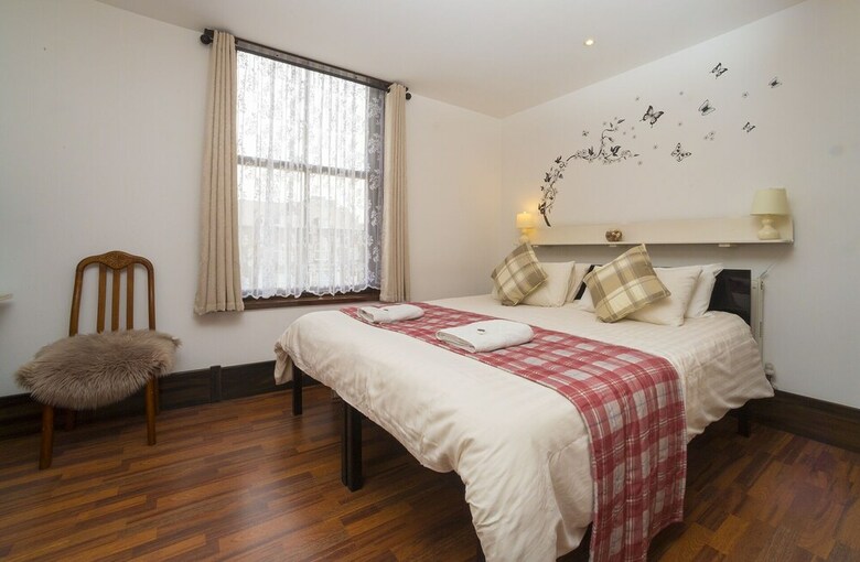 Hotel Breeze Guest House