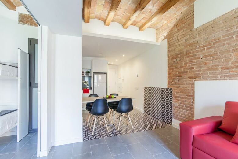 Aparteasy Deluxe Apartments