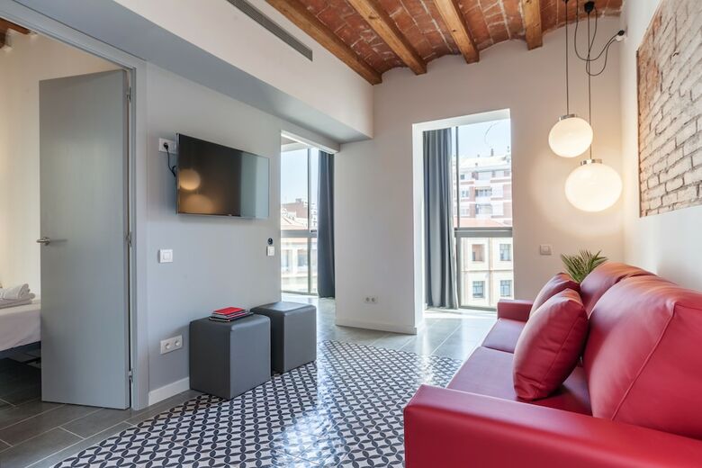 Aparteasy Deluxe Apartments