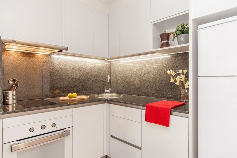Aparteasy Deluxe Apartments