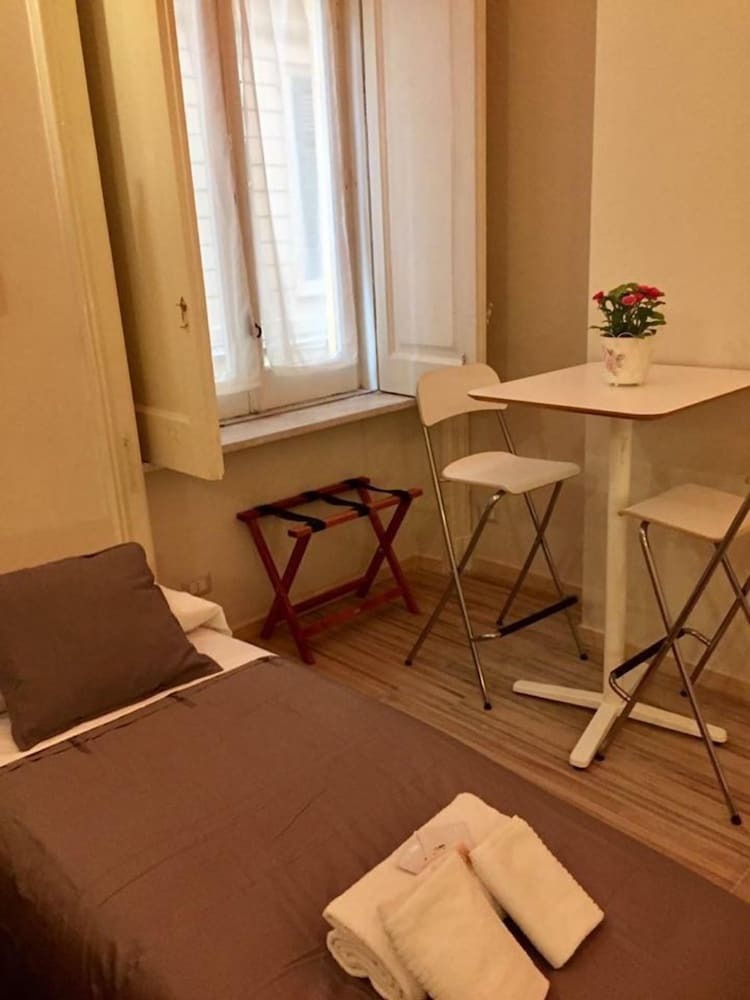 Bed & Breakfast Da Polly A Piazza Amedeo