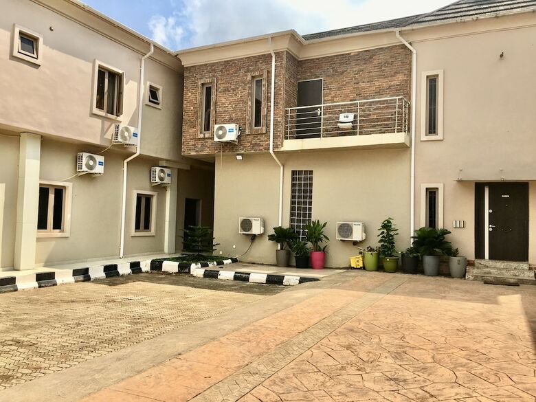 House 56 Hotel And Suites