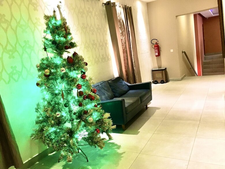 House 56 Hotel And Suites