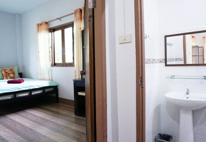 Hotel Bansuan Thanormpat Resort