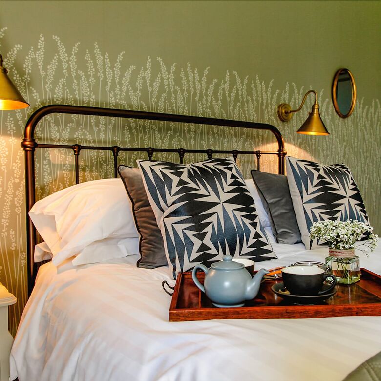 Hotel Abbots Court House