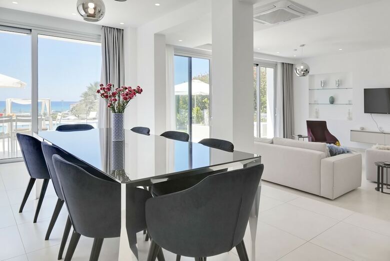 Royal 4 Bedroom Seafront Villa