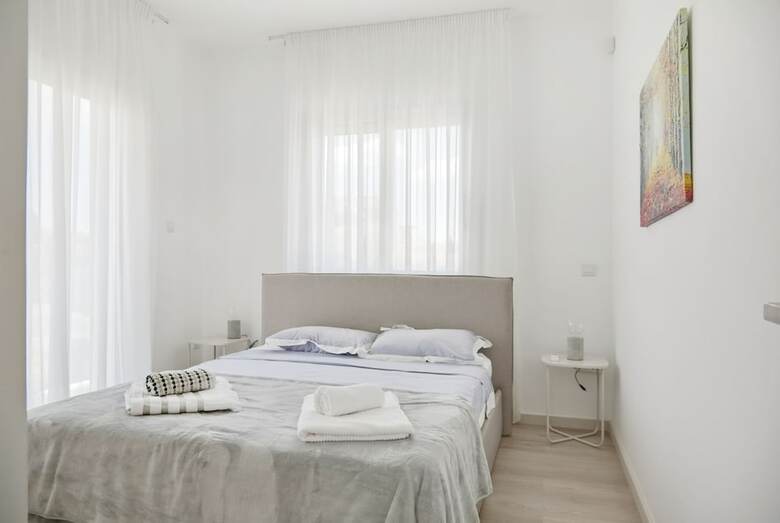 Royal 4 Bedroom Seafront Villa