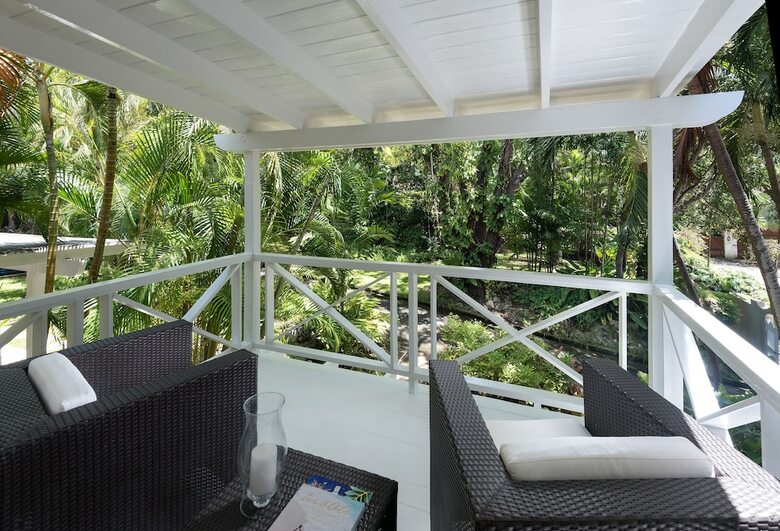 Villa Bluff Cottage By Altman