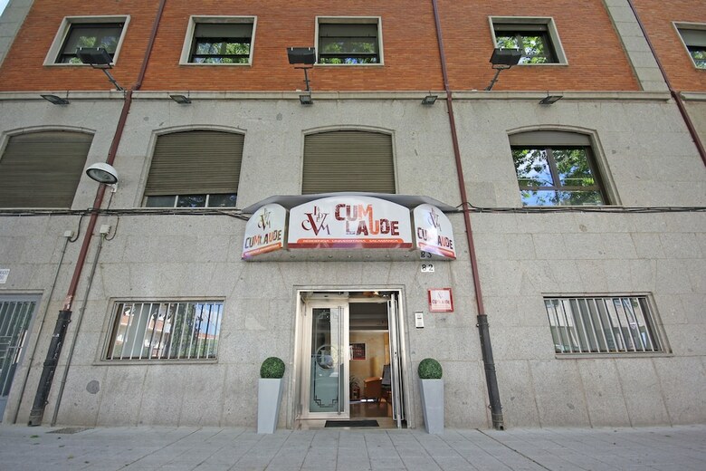 Hotel Residencia Universitaria Cum Laude