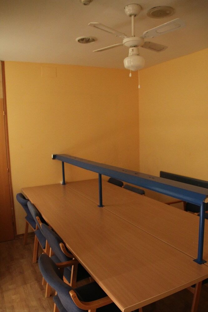 Hotel Residencia Universitaria Cum Laude