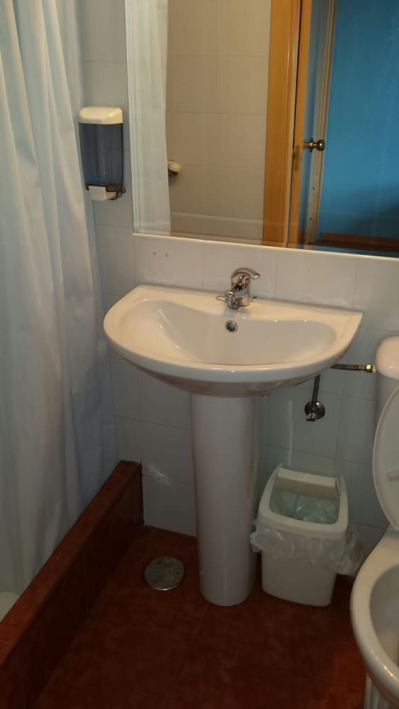 Hotel Residencia Universitaria Cum Laude