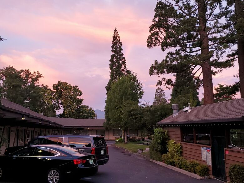 Motel Redwood Hyperion Suites