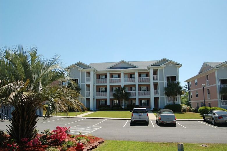 Hotel River Oaks Resort