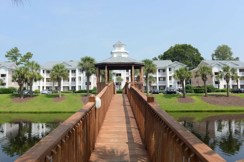 Hotel River Oaks Resort