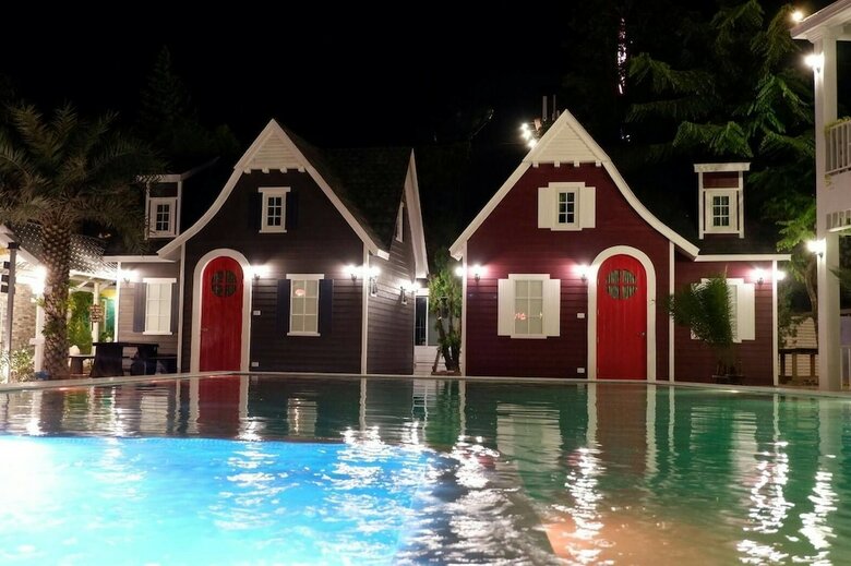 Hotel Tomangoh Vintage Resort