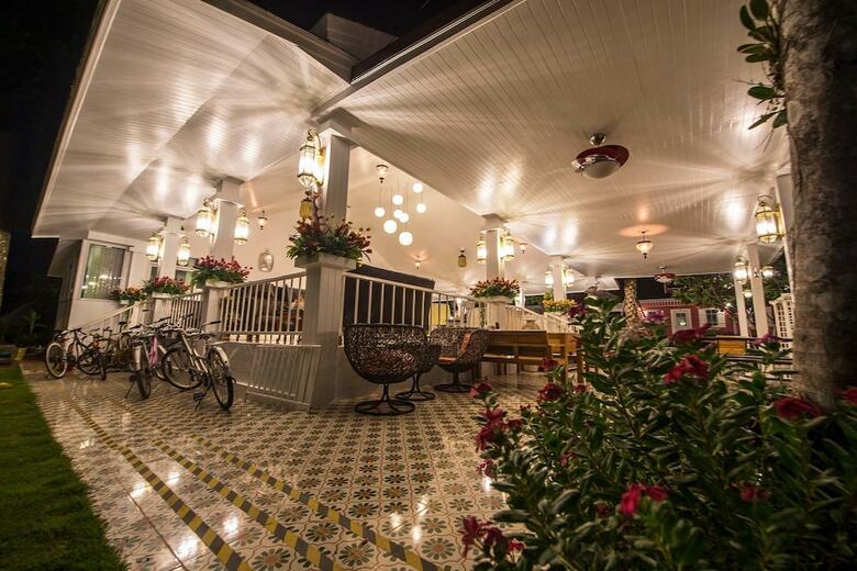 Hotel Tomangoh Vintage Resort