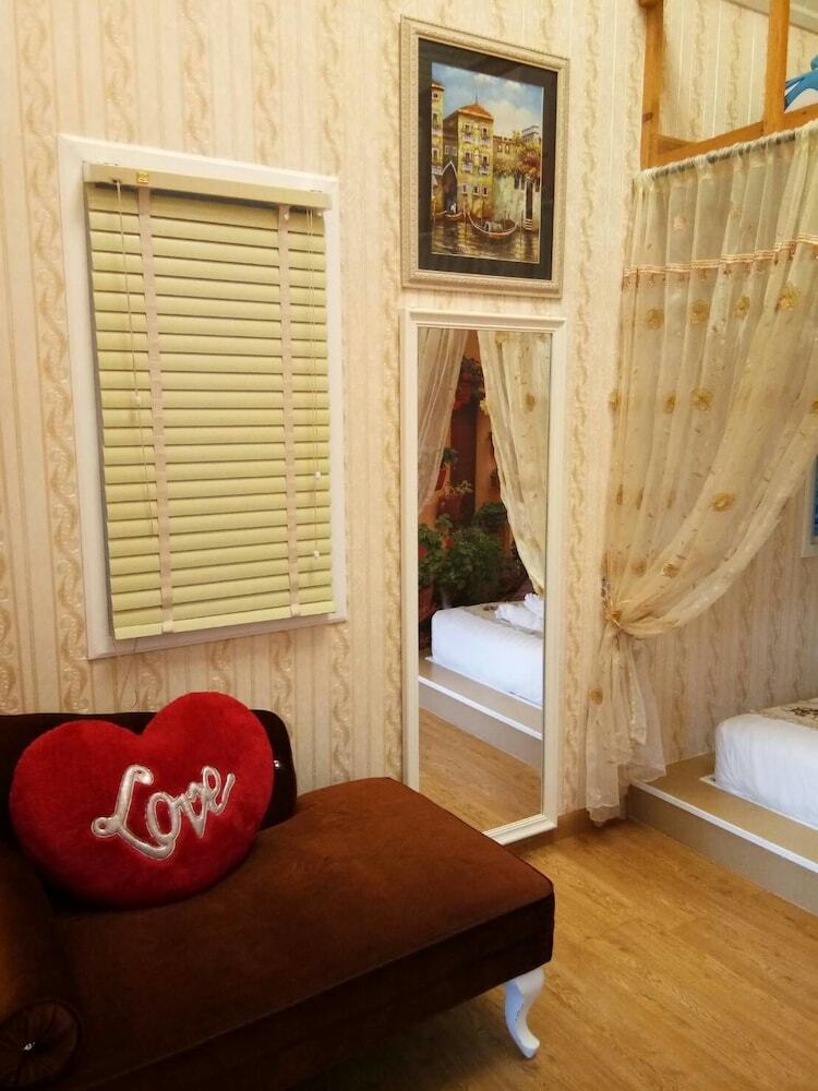 Hotel Tomangoh Vintage Resort