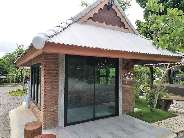 Hotel Baannok Plaina Homestay