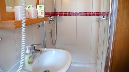 Hostal G�stehaus Kaiser
