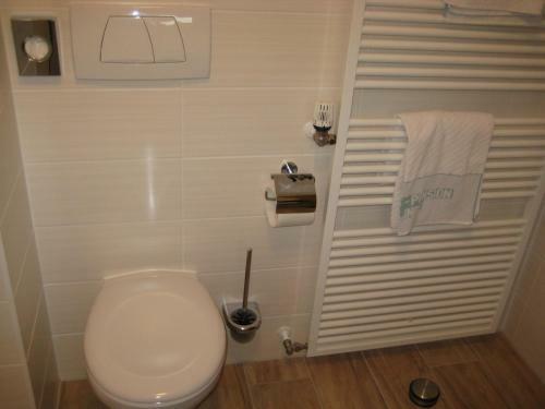 Hostal Gasthaus Pension Zur Linde