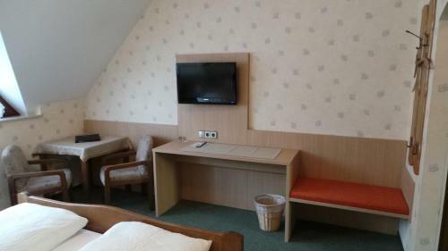 Hostal Gasthaus Pension Zur Linde