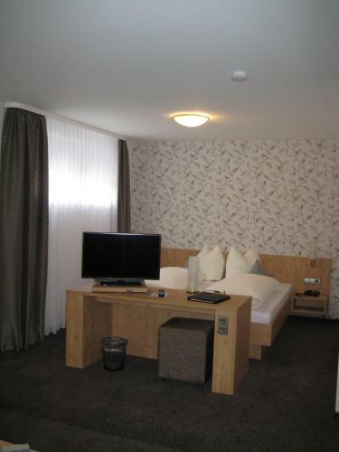 Hostal Gasthaus Pension Zur Linde