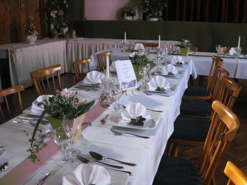 Hostal Gasthaus Pension Zur Linde