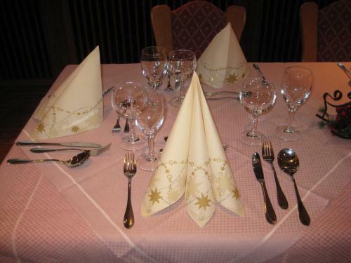 Hostal Gasthaus Pension Zur Linde